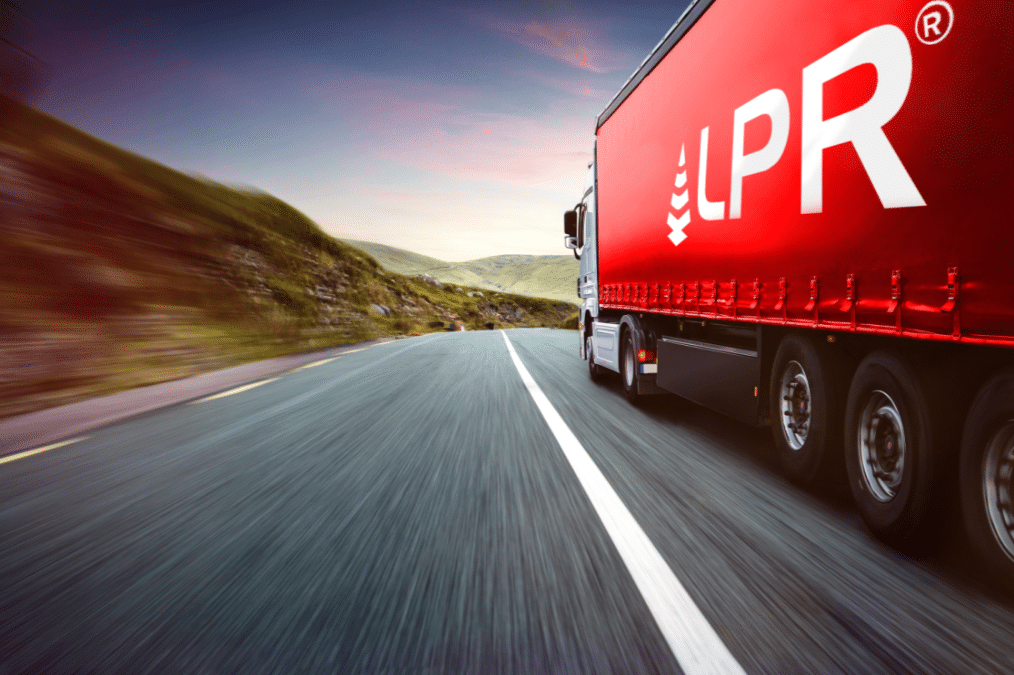 visuel d'un camion LPR sur la route