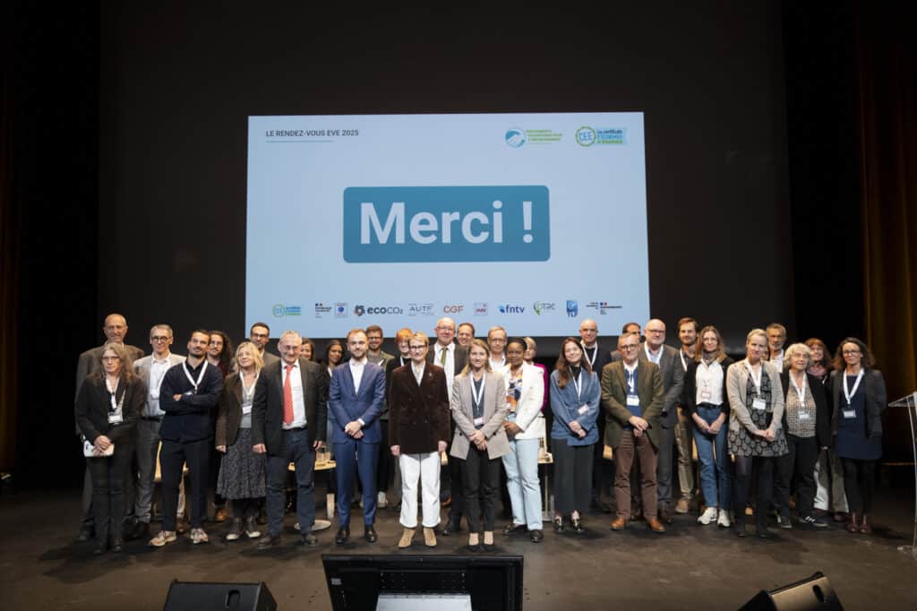 Rendez-vous EVE 2025 photo de groupe des porteurs du programme EVE