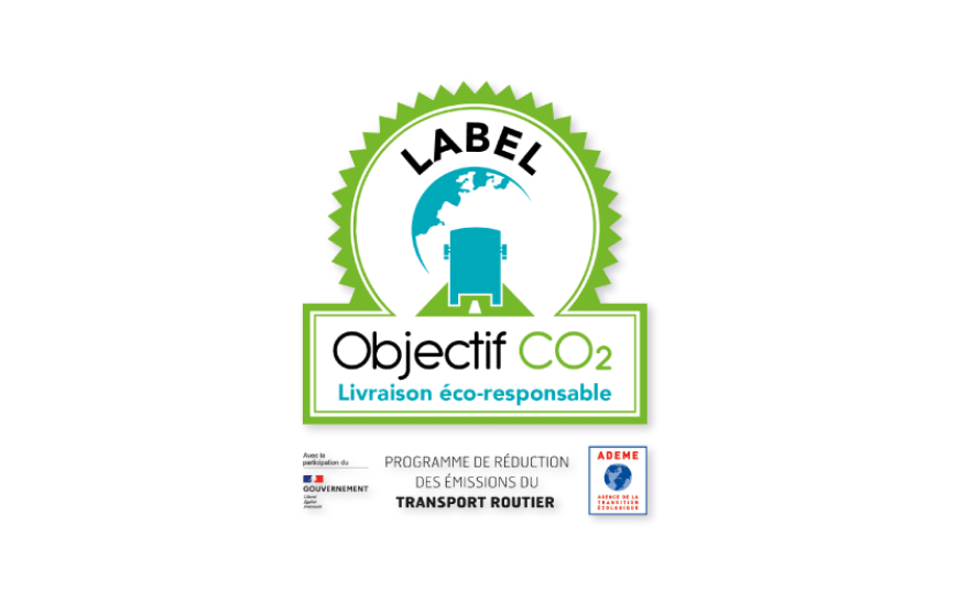 logo label Objectif CO2 grossiste livraison éco-responsable, logos ADEME et avec la participation du gouvernement. Programme de réduction des émissions du transport routier.